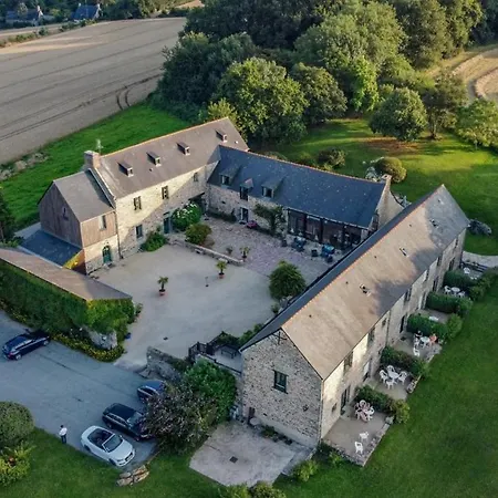 Hotel Manoir De Rigourdaine 3*