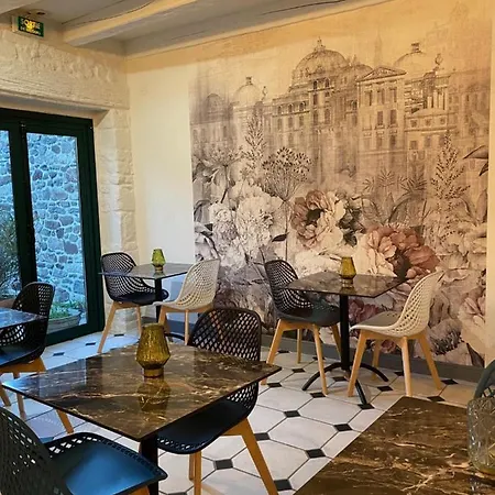 Manoir De Rigourdaine 호텔 3*