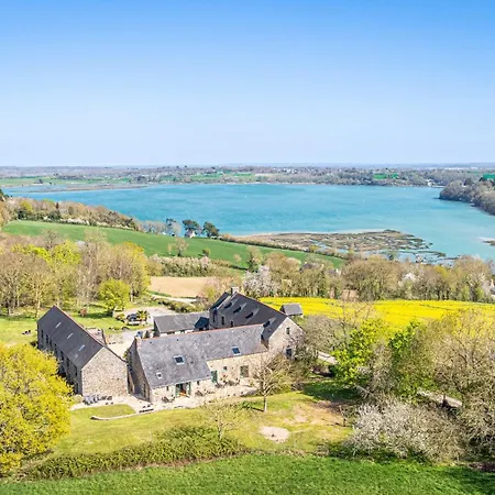 Hotel Manoir De Rigourdaine 3*