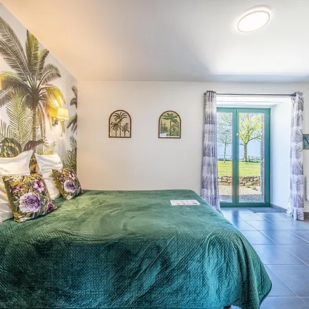 Hotel Manoir De Rigourdaine